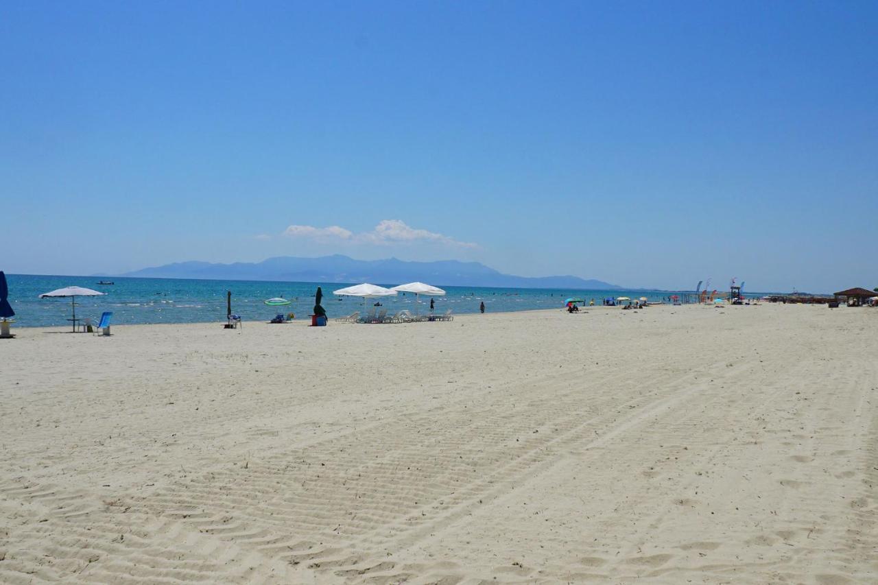 Dolphins House Villa Paralia Avdhiron Екстериор снимка
