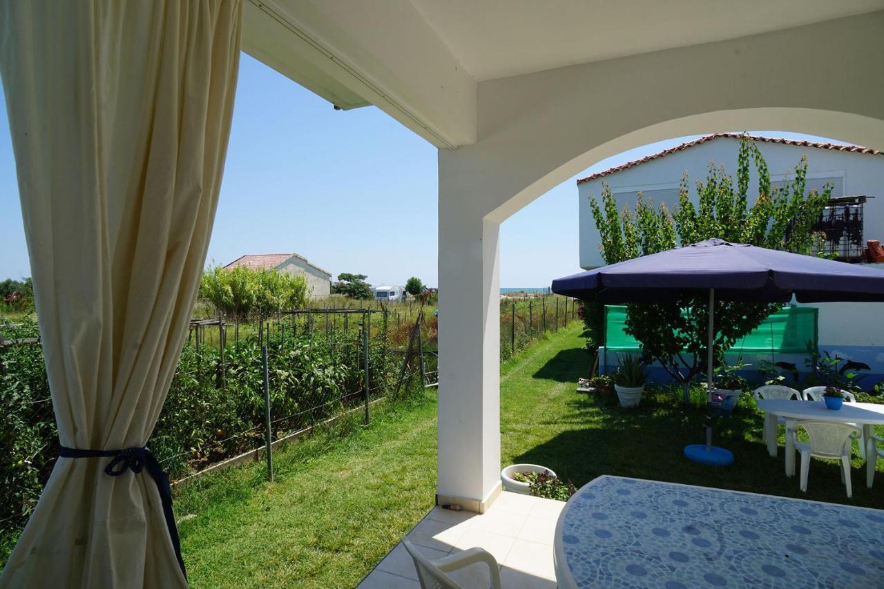 Dolphins House Villa Paralia Avdhiron Екстериор снимка