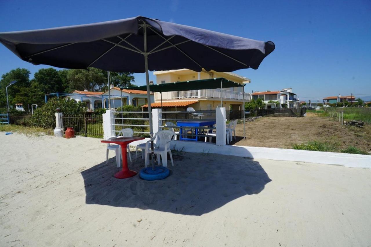 Dolphins House Villa Paralia Avdhiron Екстериор снимка